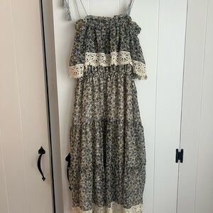 Cupcakes & cashmere floral dress